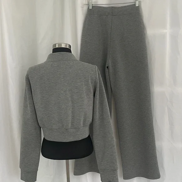 Commense Gray set. Jacket L, PTP 21, L 18, - Lounge pants S, Waist 15, Inseam 30 - Picture 12 of 16